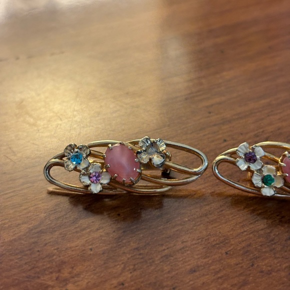 2 rose and birthstone brooches - Picture 2 of 3